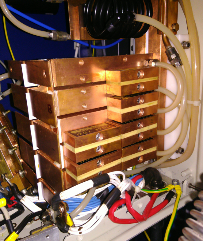 Celem Tank capacitors just work! after 30 years of being beated by 1kV